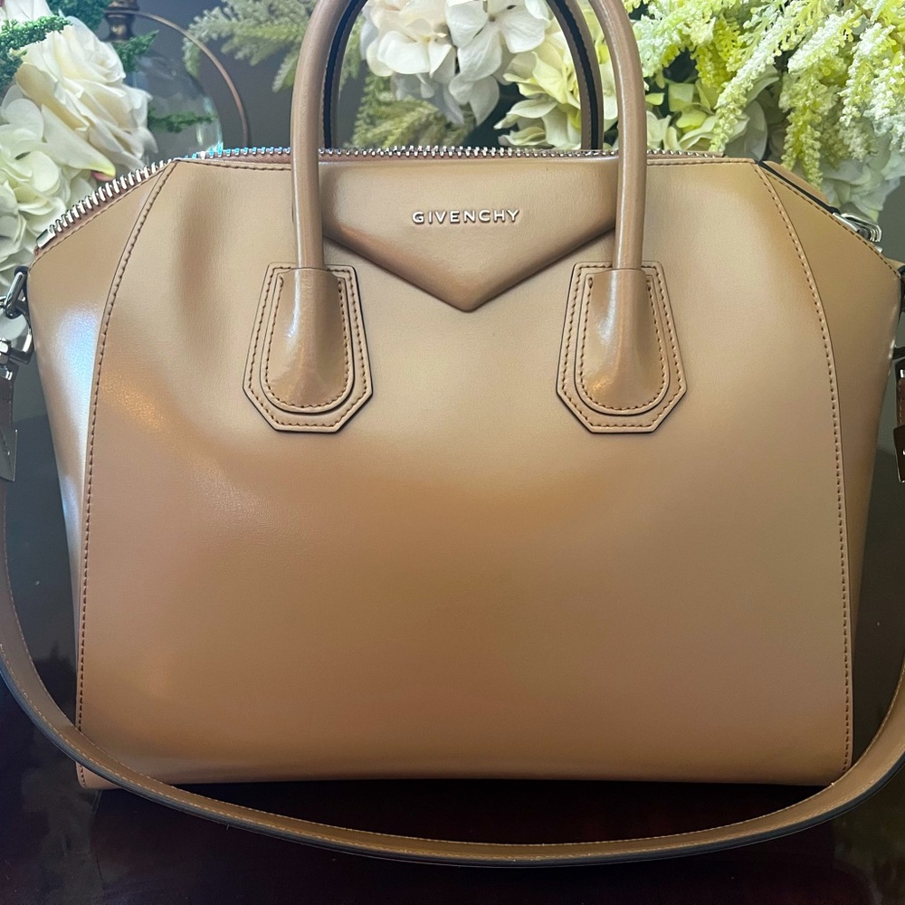Givenchy Antigona
